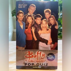 Retro 1999 Buffy the Vampire Slayer pop quiz book